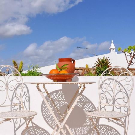 Chic Suite Sequa In Taviras Historical Centre Exterior photo